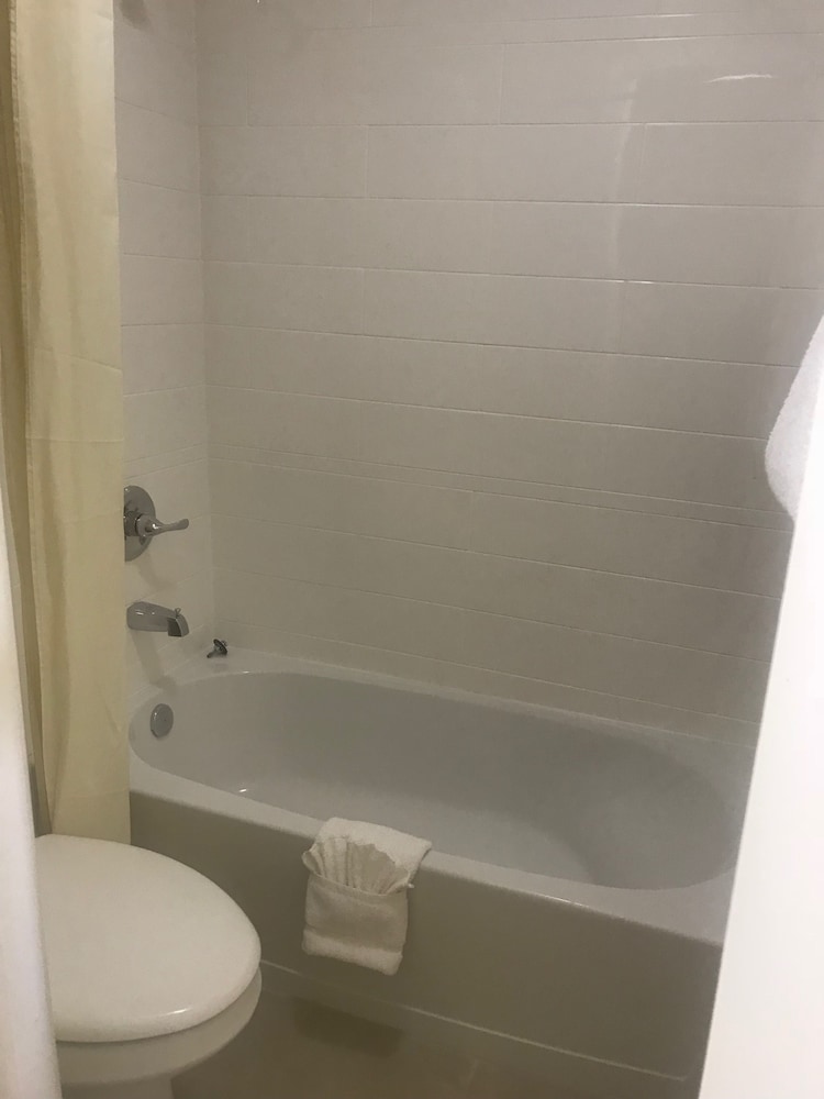 Navasota Inn - photo 10
