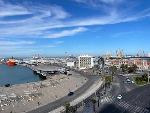 Apartamento Fenix ReciAcn renovado y vistas al mar — 4-Star Luxury Hotel in Cadiz, Spain