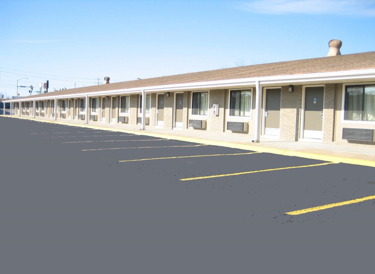 Americas Best Value Inn — Topeka