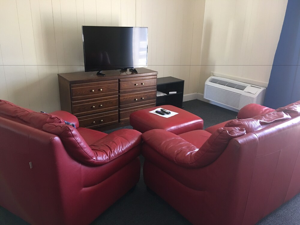 The Rivers Edge Motel - photo 10