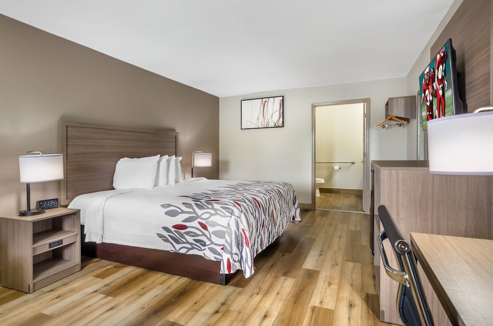 Red Roof Inn Staunton - photo 9