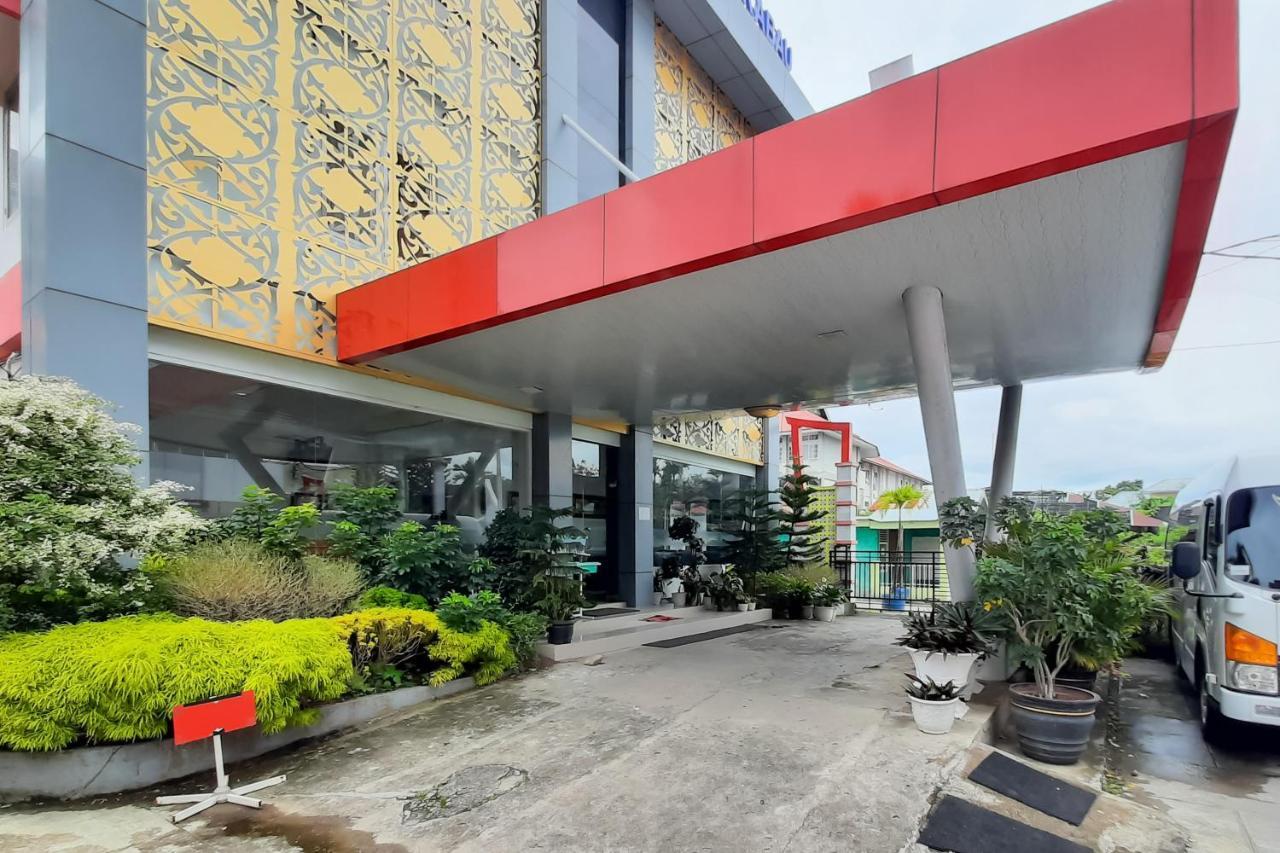 RedDoorz Syariah near RS Yos Sudarso Padang in Padang, Indonesia