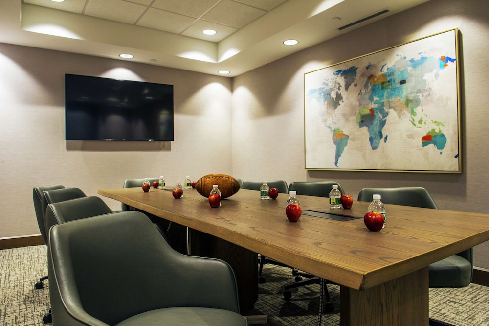 Hampton Inn & Suites Foxborough Mansfield - photo 47