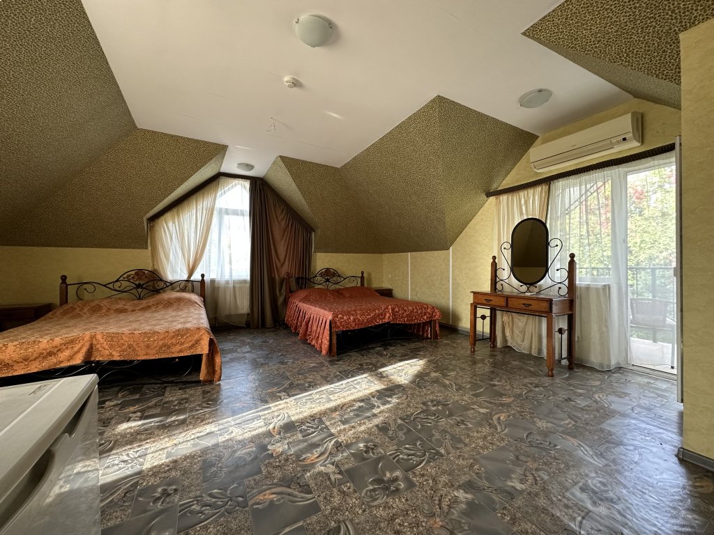 Lev Hotel — Unknown City — photo 4