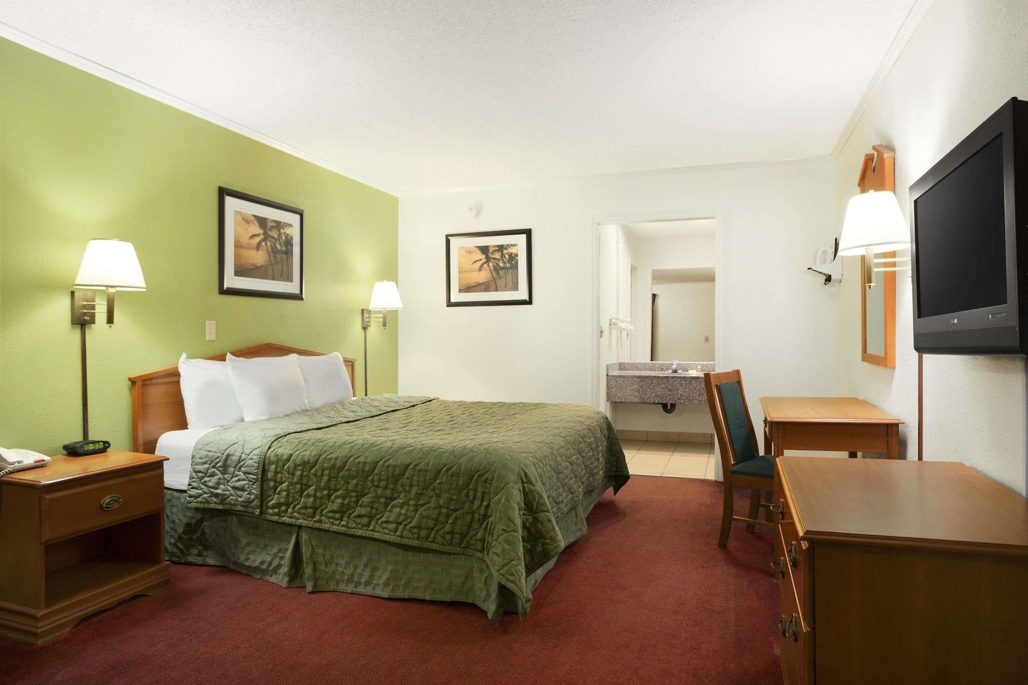 Days Inn by Wyndham Wichita West Near Airport - photo 5