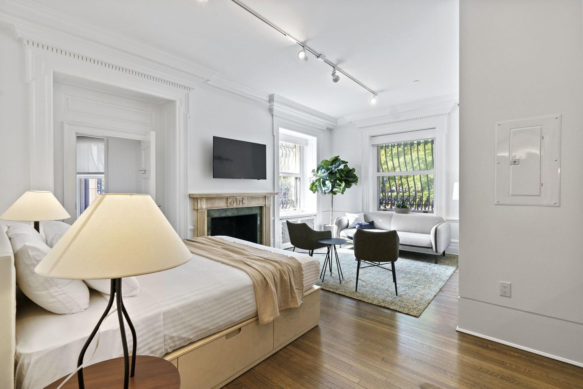 Placemakr Dupont Circle - photo 22