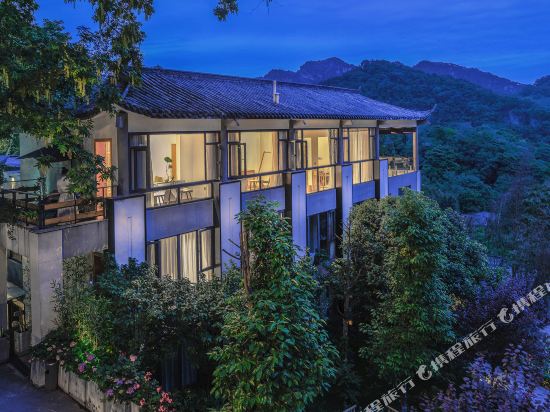 Qingcheng Mountain Wu Liu Hostel — 4-Star Luxury Hotel in Chengdu, People's Republic of China