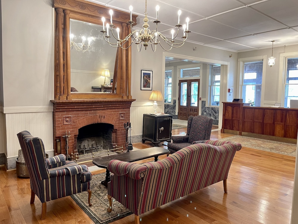 Brandon Inn - photo 2