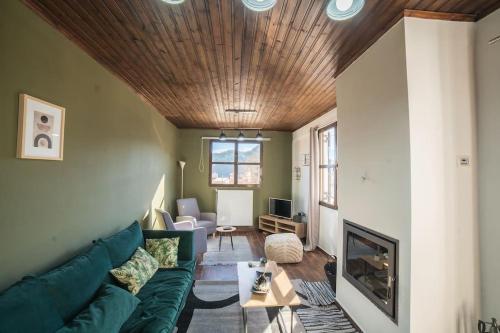 Valtesiniko View - carbon neutral hotel in Unknown City