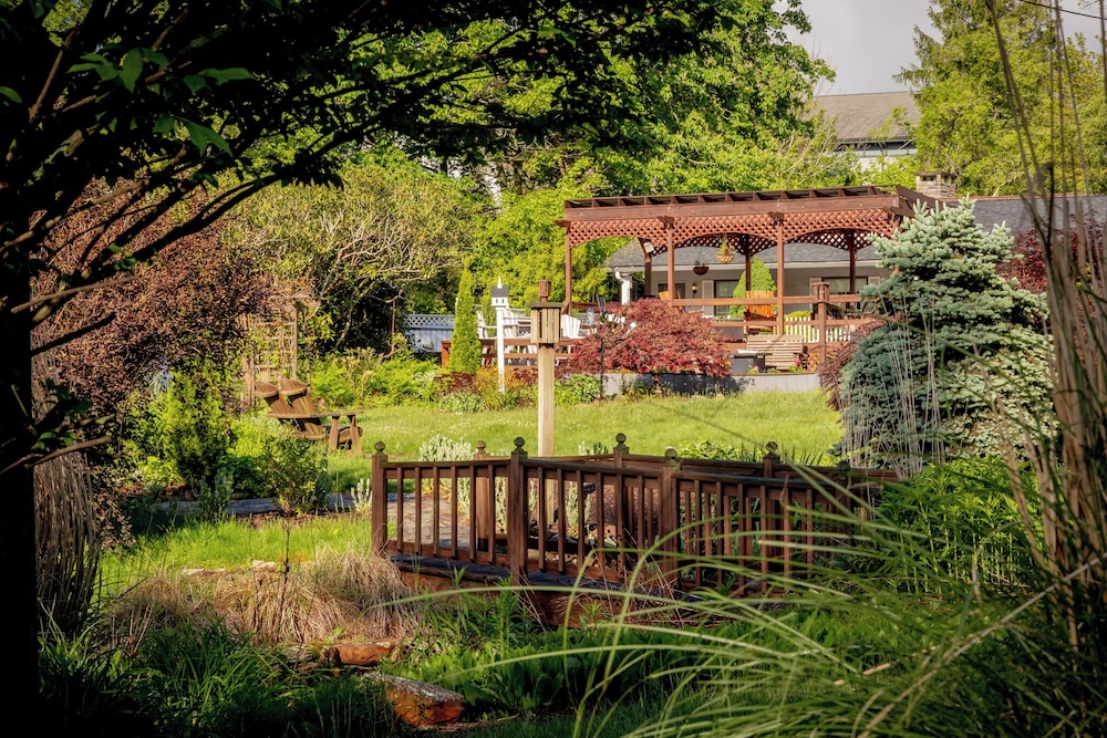 Azalea Garden Inn - photo 42