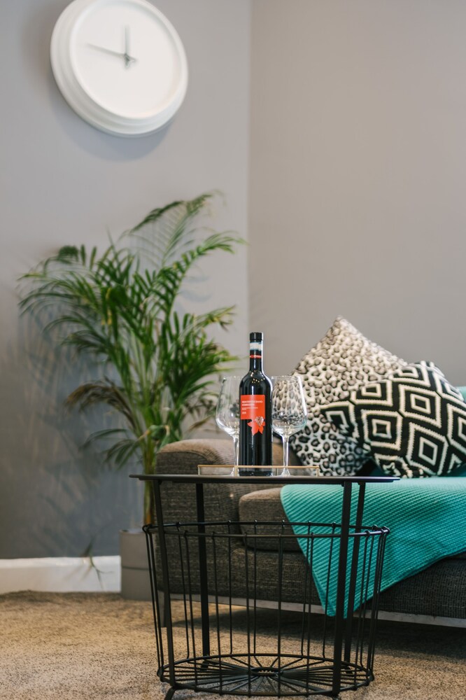 Plymouth Hoe Central Apartment — 4-Star Luxury Hotel in Plymouth, United Kingdom