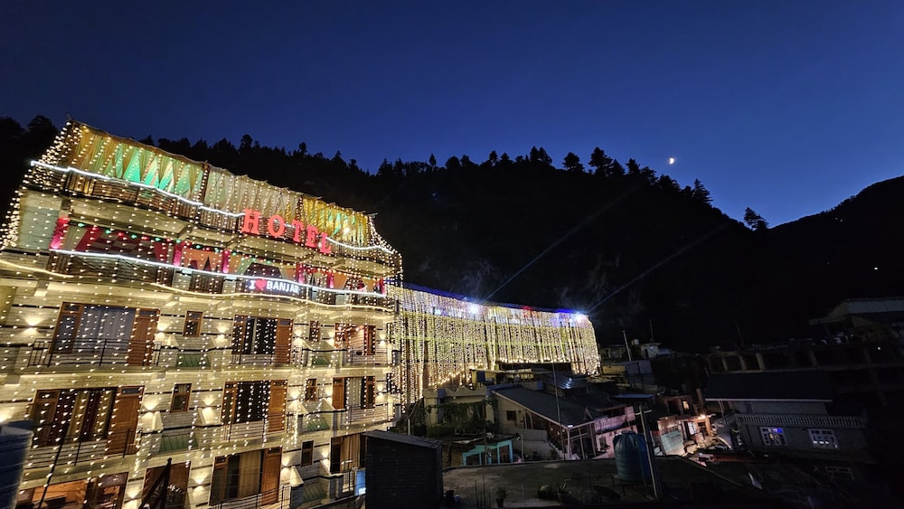 The Black Morel Hotel & Restaurant in Banjar, India