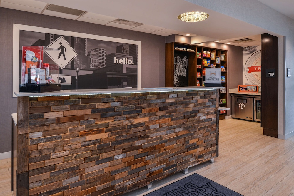 Hampton Inn & Suites Denver Speer Boulevard - photo 5