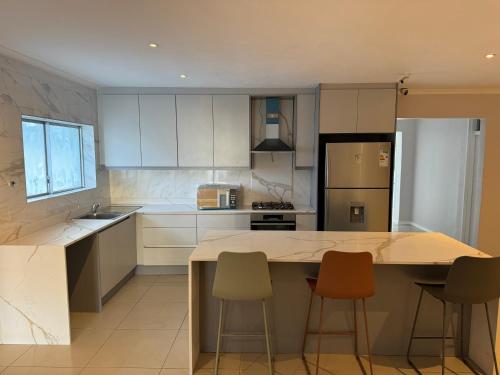 Canary Guest house — 4-Star Luxury Hotel in Cape Town, South Africa
