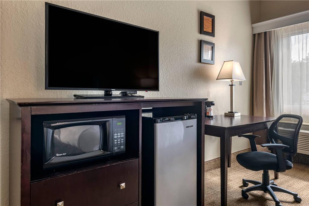 Comfort Inn & Suites DeLand near University - photo 9