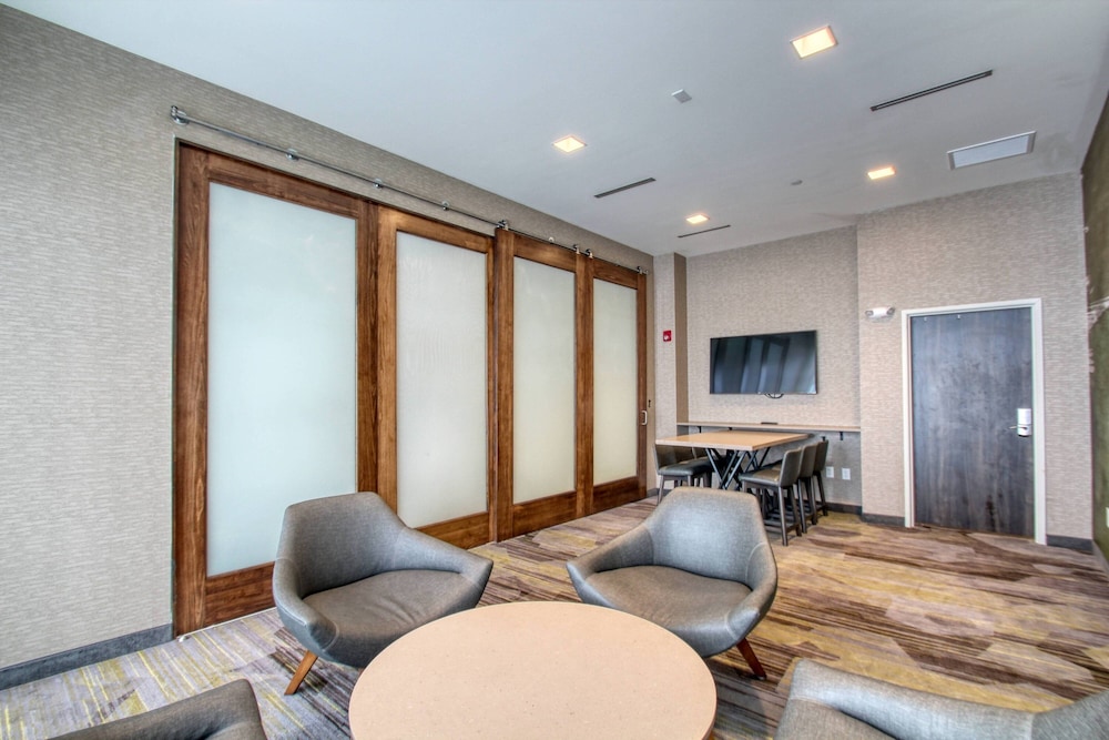 Courtyard by Marriott Fargo - photo 48