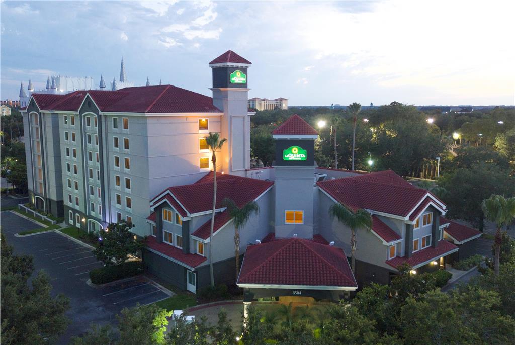 La Quinta Inn & Suites by Wyndham Orlando I Drive Conv Ctr - photo 10