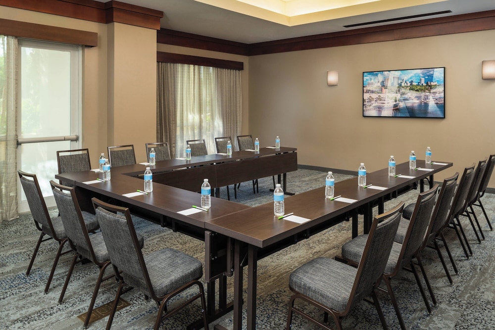 Courtyard by Marriott Fort Lauderdale Airport & Cruise Port - photo 33