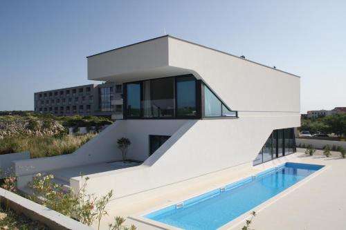 Villa Lunga Novalja — 4-Star Luxury Hotel in Novalja, Croatia