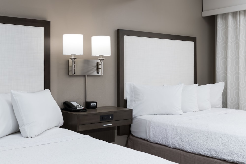 Hampton Inn St. Louis Downtown at the Gateway Arch - photo 9