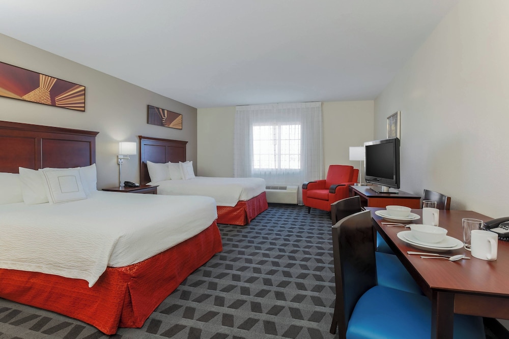 TownePlace Suites Marriott El Centro - photo 4