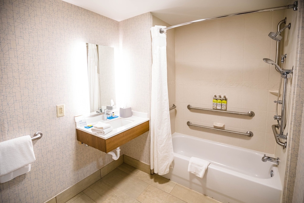 Holiday Inn Express & Suites Knoxville Farragut by IHG - photo 42