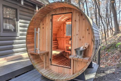 Resting Retreat Play Arcades Soak in the Hot Tub More in Jasper, United States