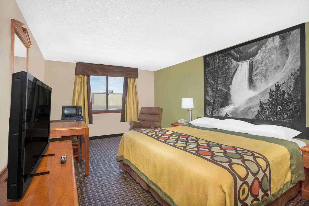 Super 8 by Wyndham Riverton - photo 14