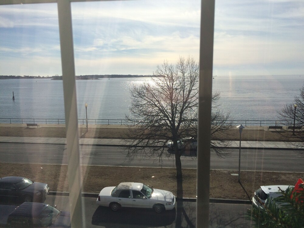 Harborview Inn - photo 26
