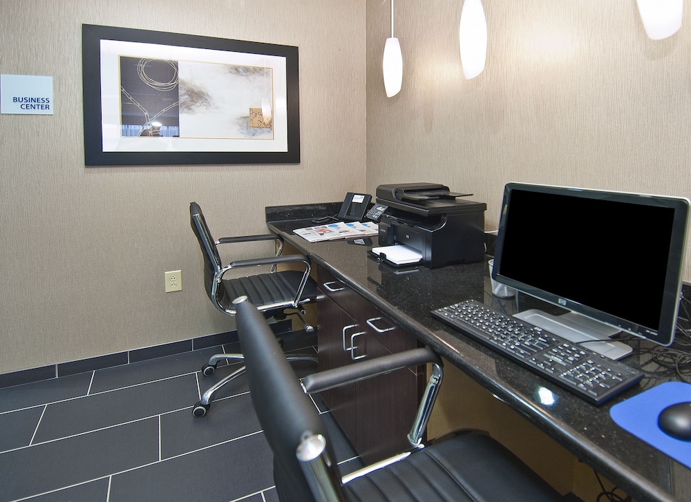 Holiday Inn Express & Suites Jackson Pearl Intl Airport by IHG - photo 30