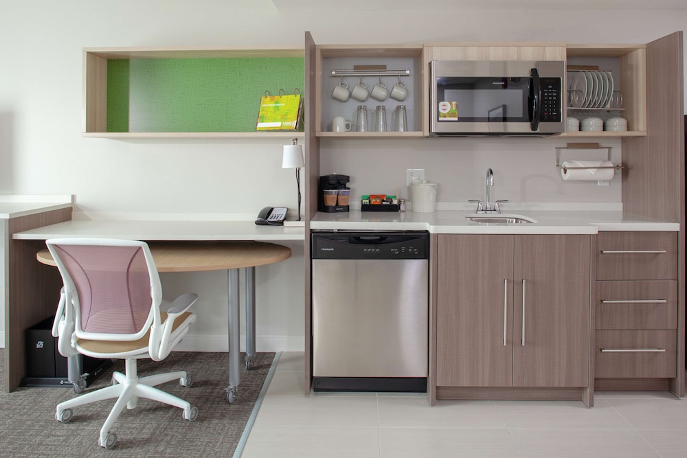 Home2 Suites by Hilton Bloomington - photo 8