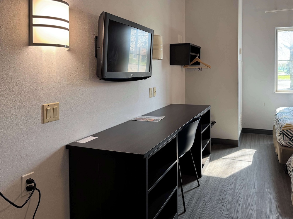 Motel 6 Joliet IL Chicago I 55 - photo 14