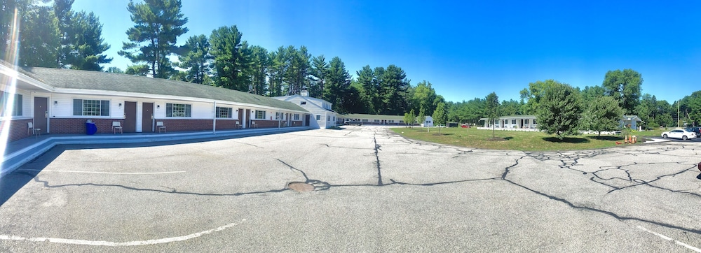 The Minuteman Inn - photo 29