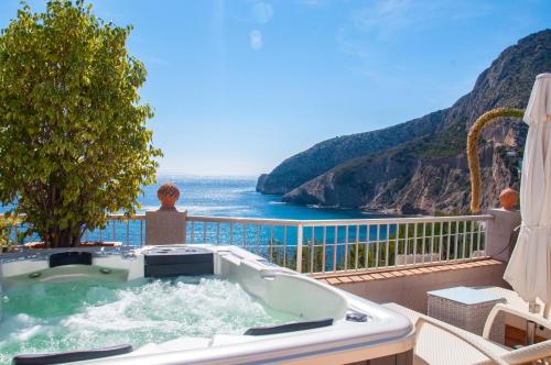 Maryvilla Inspiración y Vacaciones Villa Mascarat — 4-Star Luxury Hotel in Calp, Spain