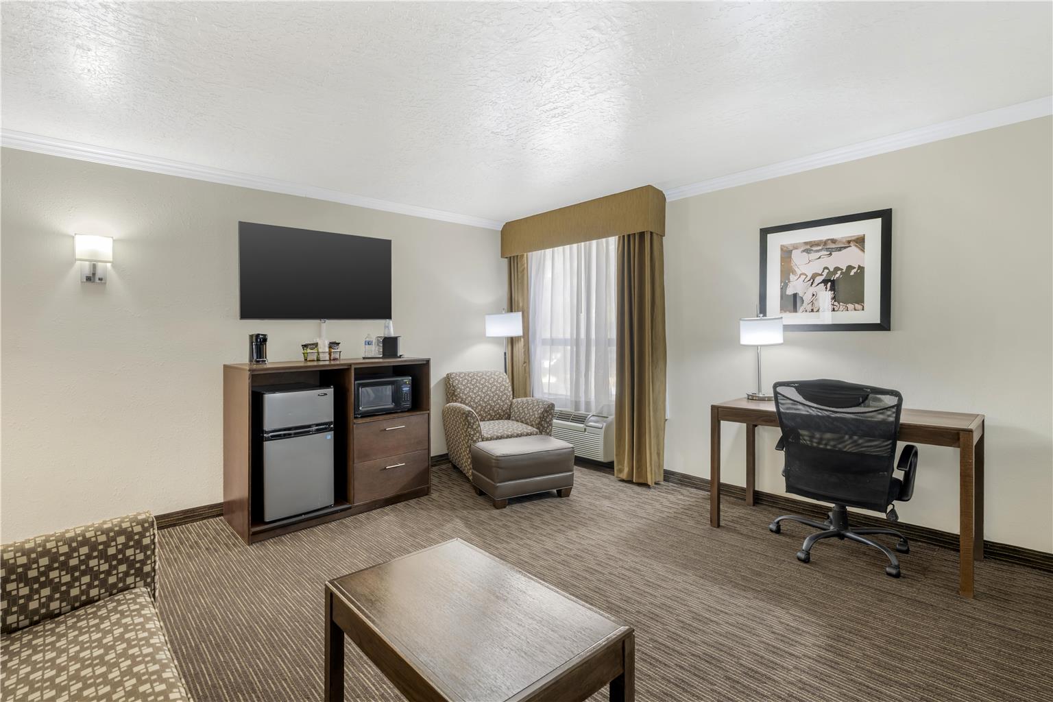 Best Western Airport Albuquerque InnSuites Hotel & Suites - photo 14