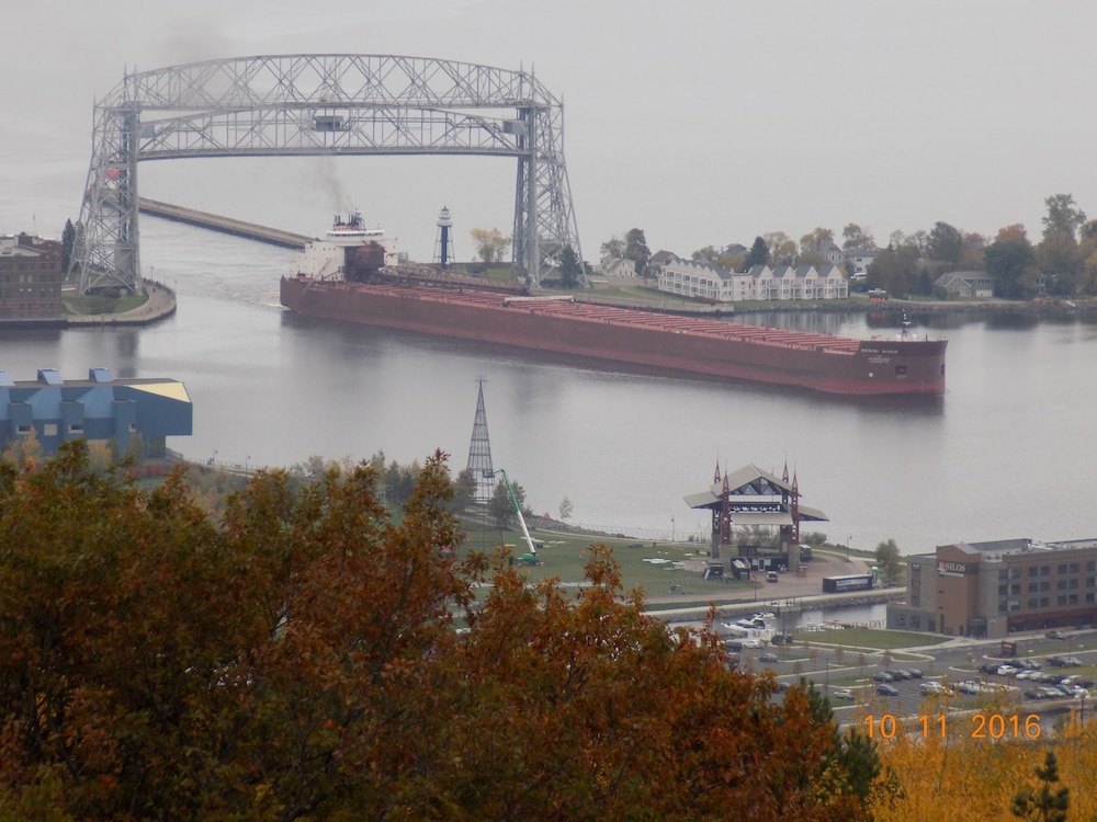 Fairfield Inn & Suites by Marriott Duluth Waterfront - photo 9
