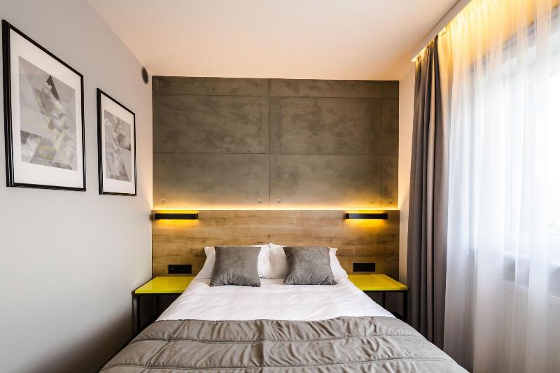 Air Hotel - last minute hotel in Warsaw