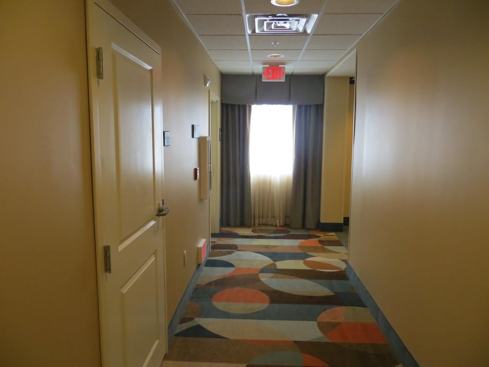 Hampton Inn La Grange - photo 20