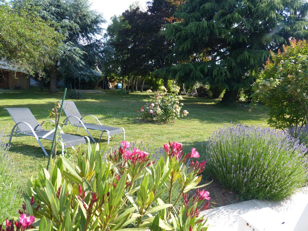 Le Clos Fleuri - carbon neutral hotel in Vineuil