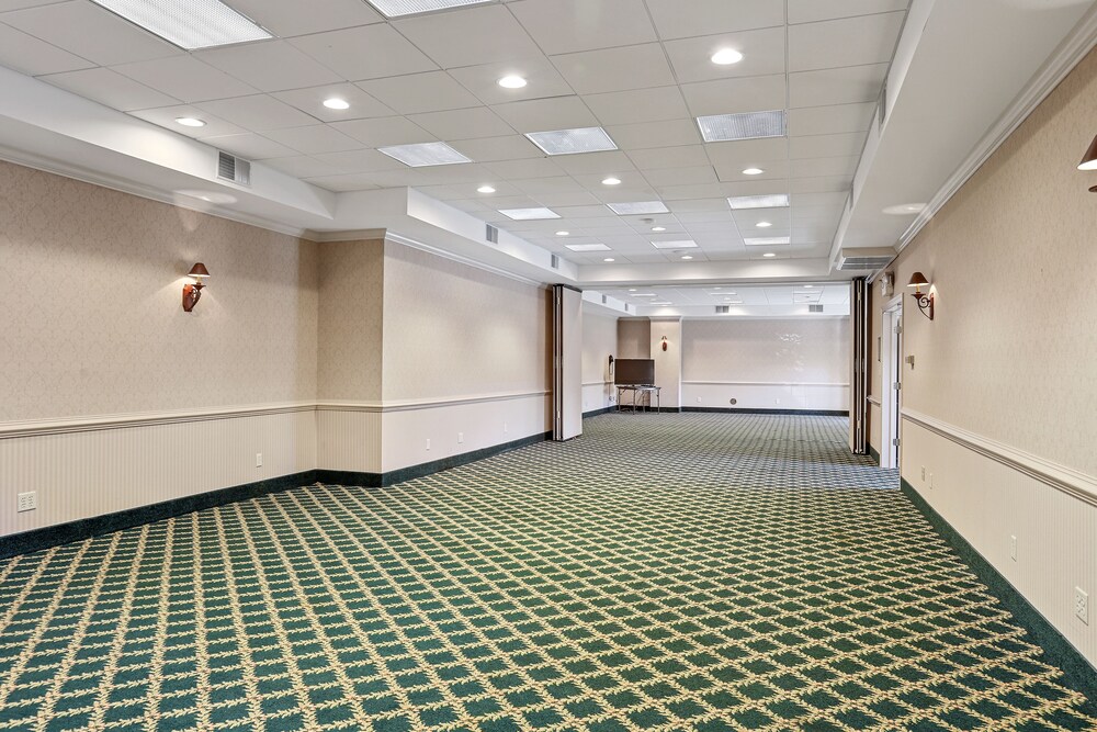 Penn National Inn - photo 18