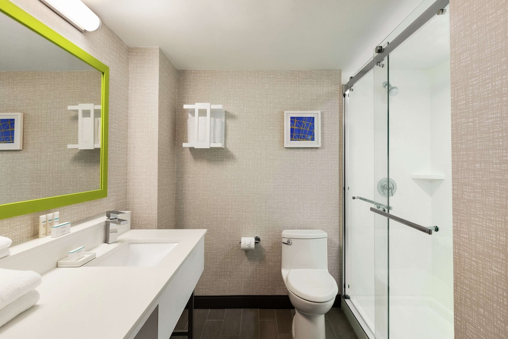 Hampton Inn & Suites Fort Lauderdale Airport - photo 23