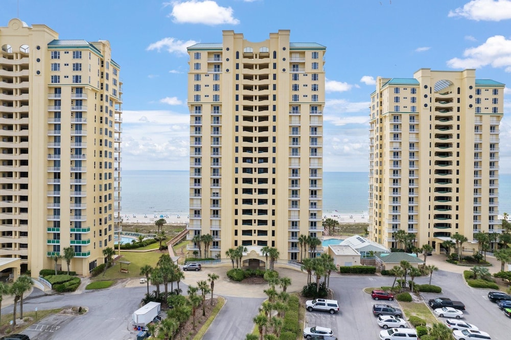 Beach Colony Tower Penthouse 17C - photo 37
