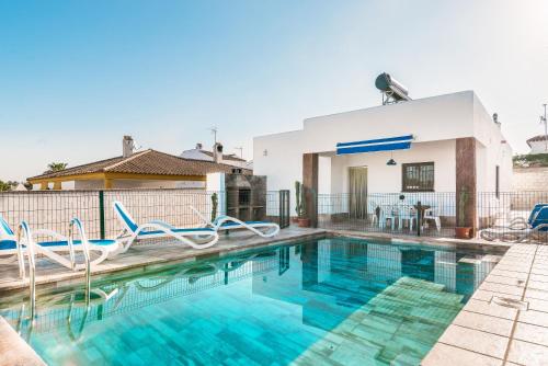 Chalet Rubio Cabeza — 4-Star Luxury Hotel in Conil De La Frontera, Spain