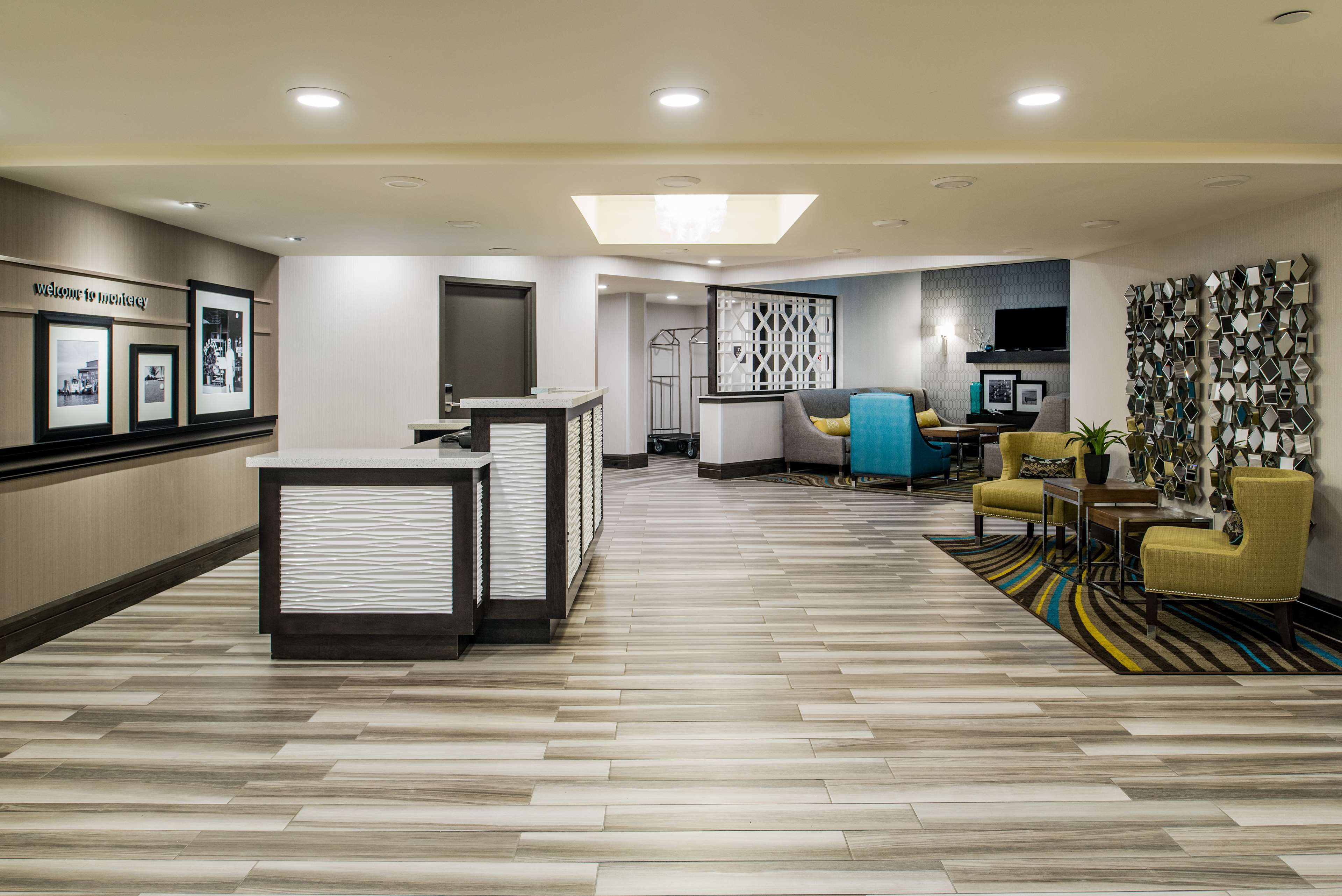 Hampton Inn Monterey - photo 8