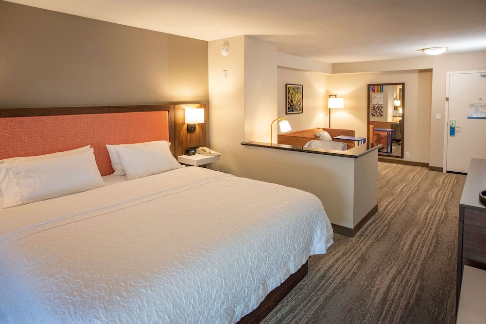 Hampton Inn Pensacola Airport - photo 31