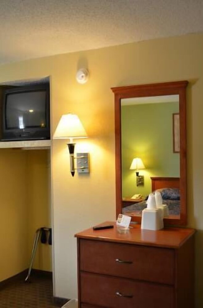 Royal Inn of New Orleans - photo 8