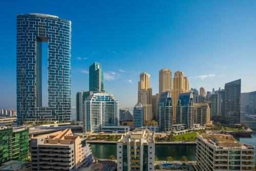 StoneTree Elegant 1BR with Stunning View of Marina — 4-Star Luxury Hotel in Dubai, United Arab Emirates