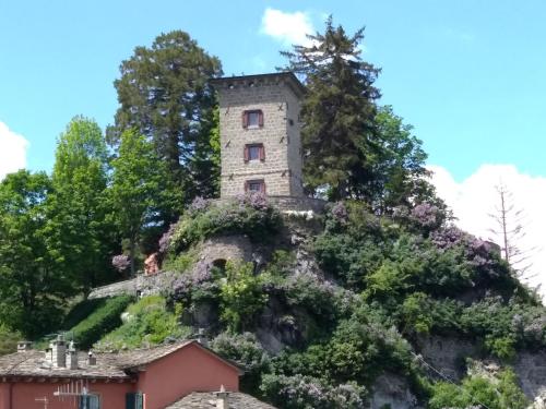 Torre Riva Dimora Storica — hotel in Fiumalbo-Dogana