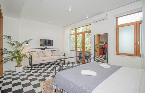 Stylish 1BR Apt In Tbilisi By Wehost