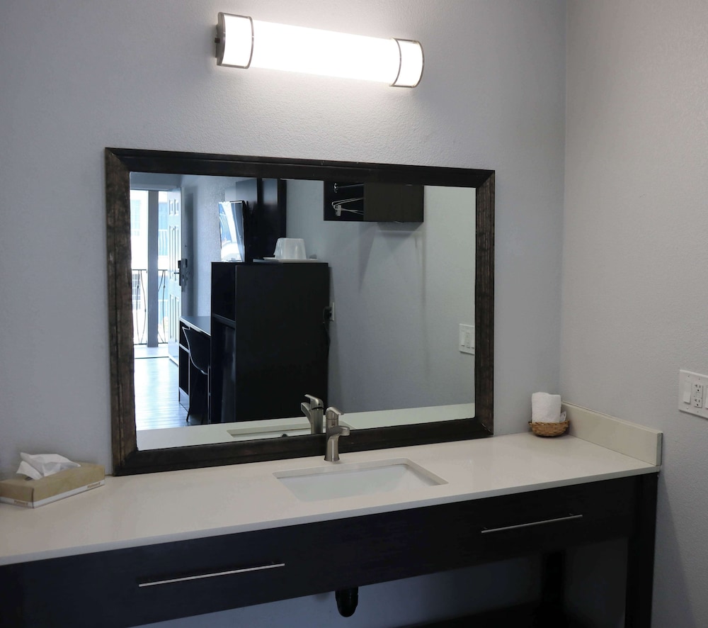 Motel 6 San Diego CA Southbay - photo 30